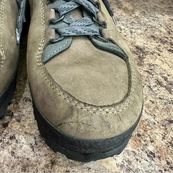 Lowa Hiking Boots Tan Green Leather Lace Up men’s size 7 Waterproof Outdoor main image 4